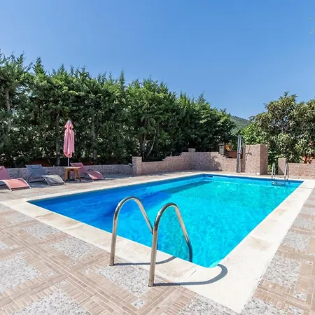 Maison Avec Piscine En Catalogne *